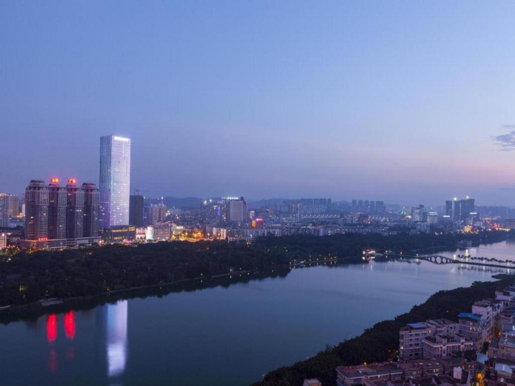 Ming Du Lakeside Hotel Nanning Zewnętrze zdjęcie