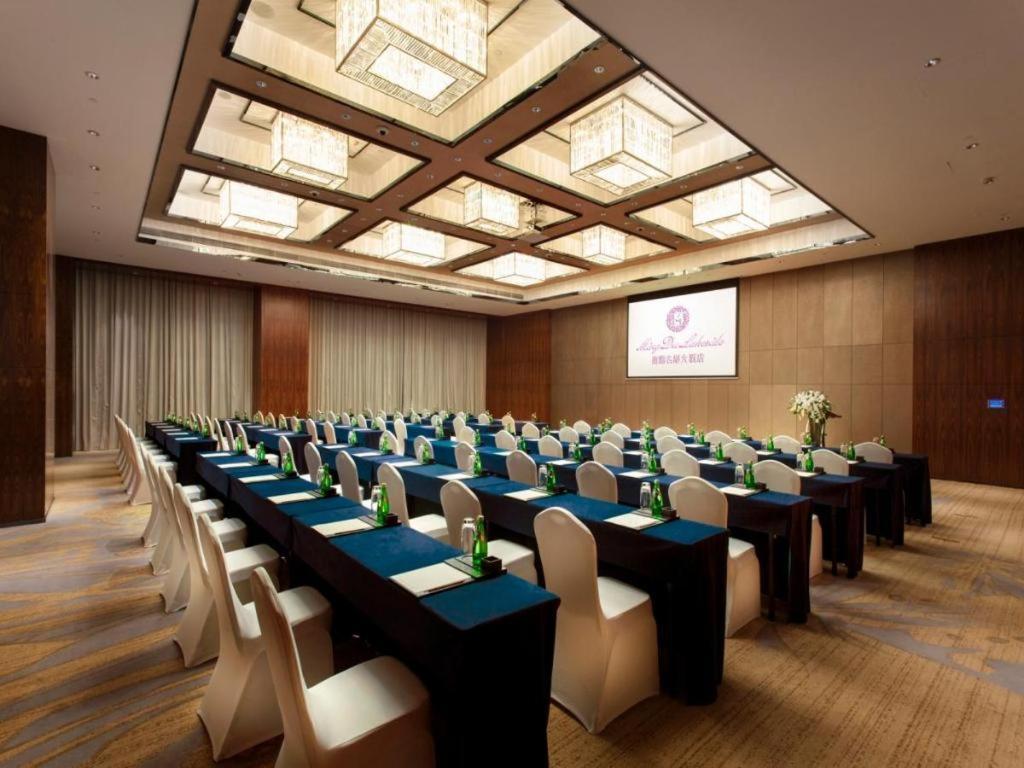 Ming Du Lakeside Hotel Nanning Zewnętrze zdjęcie